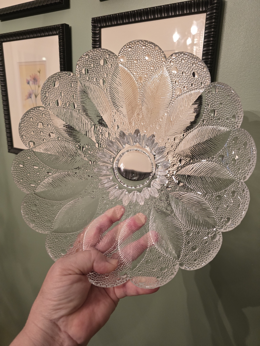 Vintage Lausitzer "Medea" Centerpiece Serving Bowl w/Leaf and Dew Drop Pattern